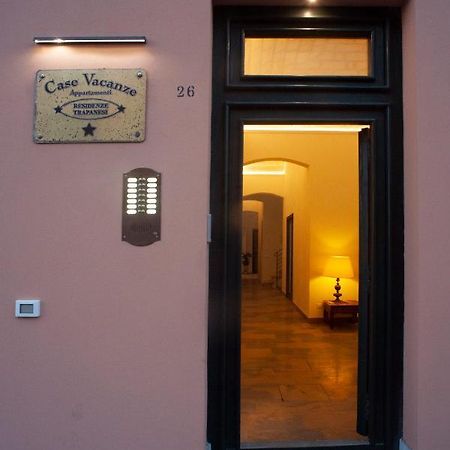 Case Vacanze "Residenze Trapanesi" Трапани Экстерьер фото